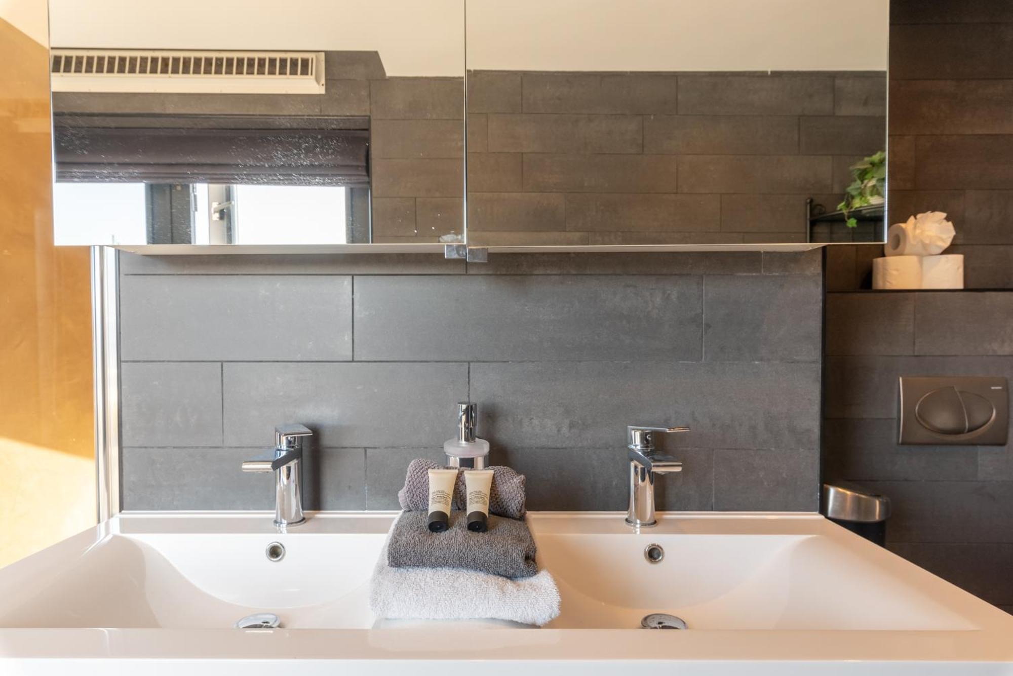 Matti Beach Town House ซานด์โวร์ต ภายนอก รูปภาพ